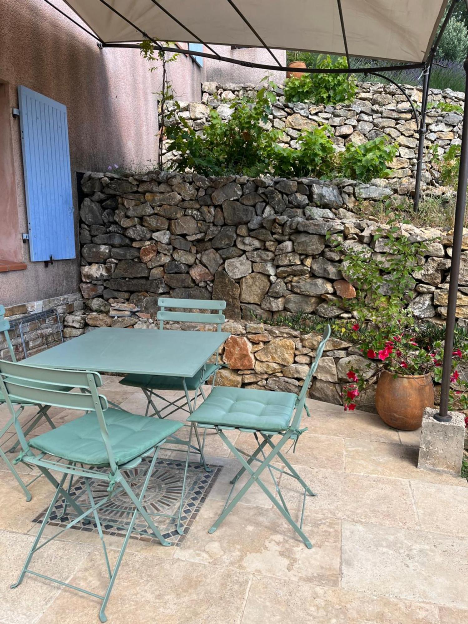 Hauteurs De : Piscine Appartement Toulon